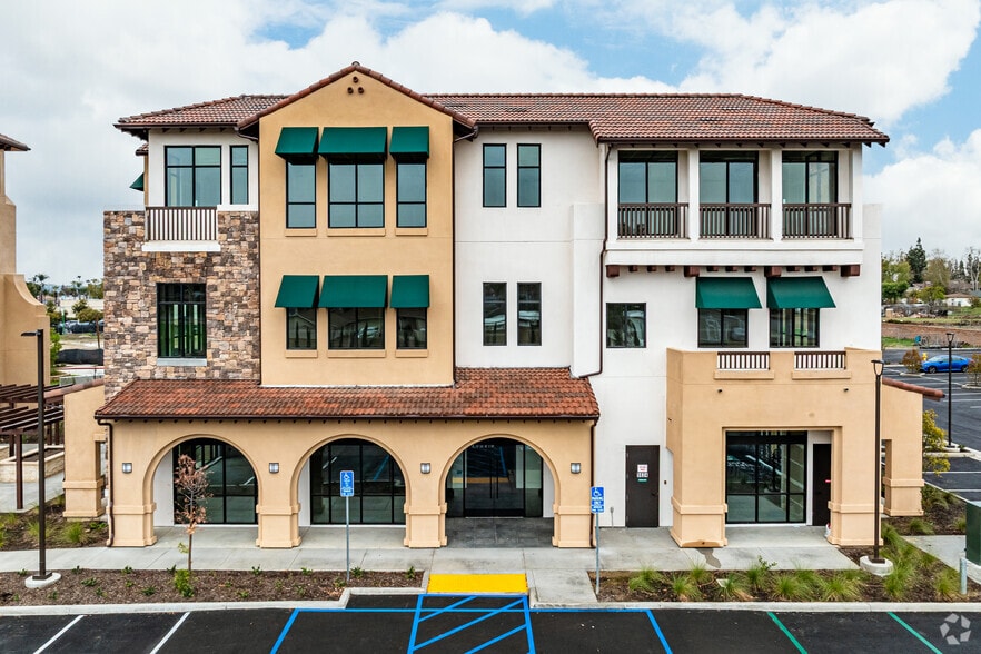 More Photos Of 5624 Philadelphia St, Chino Medical For Lease