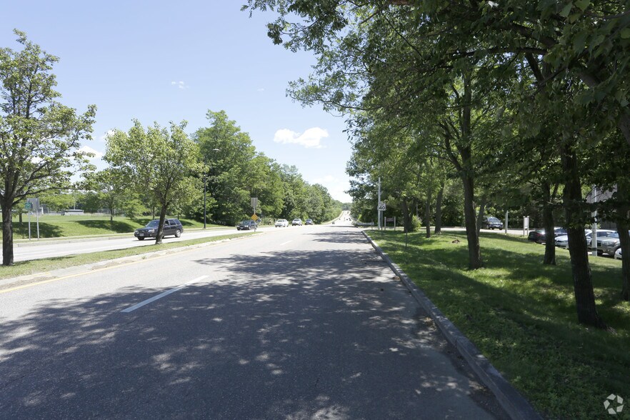 More Photos Of 1 Kennedy Dr, South Burlington Office For Lease