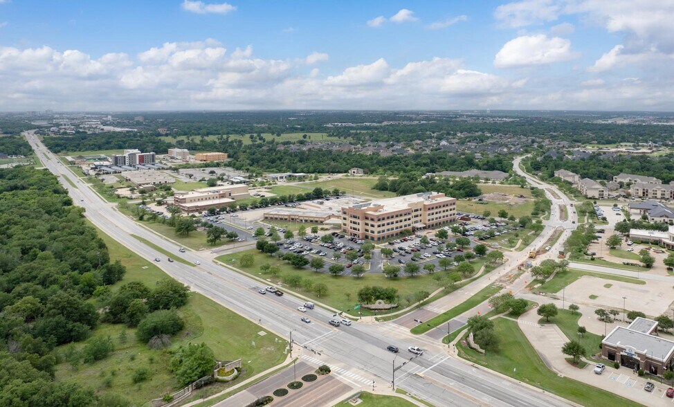 More Photos Of 3201 University Dr E, Bryan Medical For Lease