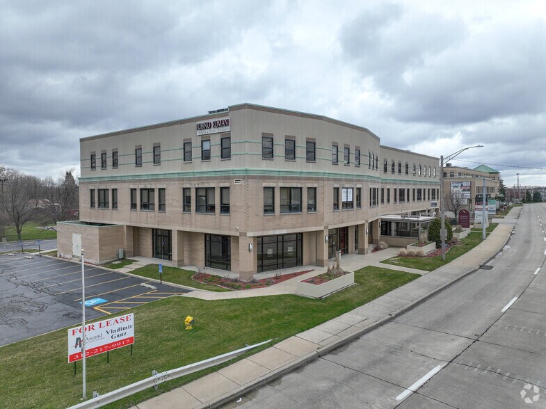 More Photos Of 275 Joliet St, Dyer Office For Lease
