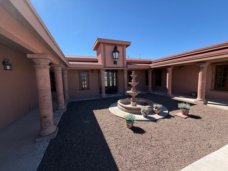 More Photos Of 3701 McNutt Rd, Sunland Park Office For Lease