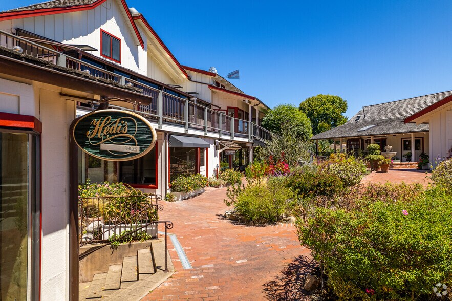 36003777 The Barnyard, Carmel, CA 93923 Storefront Retail Office For