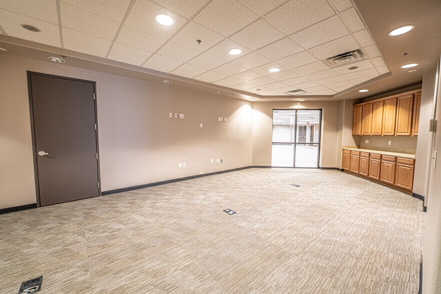 More Photos Of 6767 Spencer St, Las Vegas Industrial For Sale