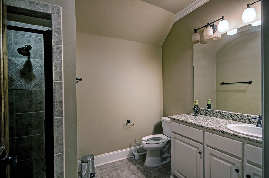 More Photos Of 1237 Highway 35, Forest Medical For Sale