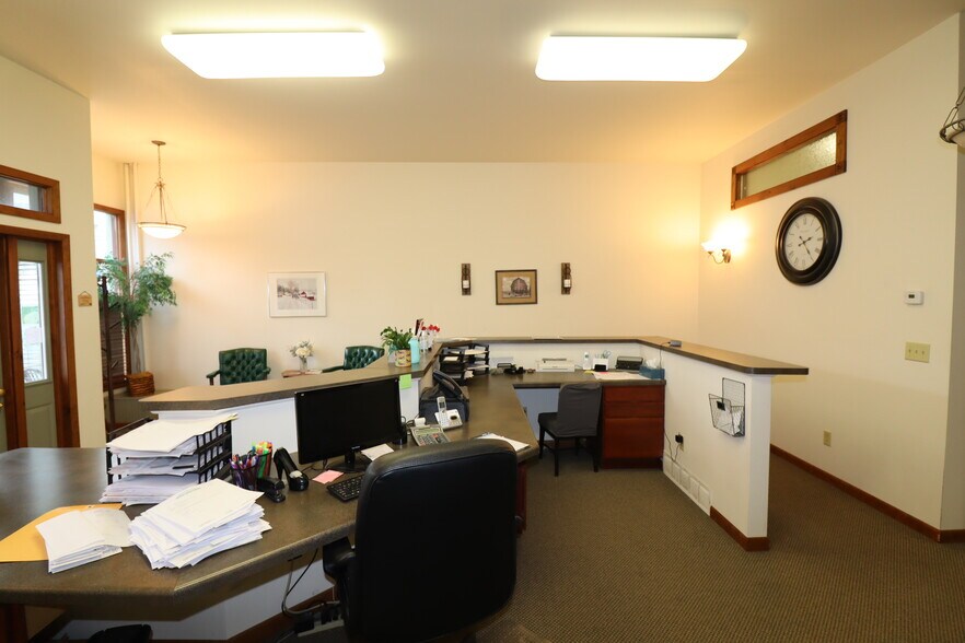 More Photos Of 404 Main St W, Ashland Office For Sale