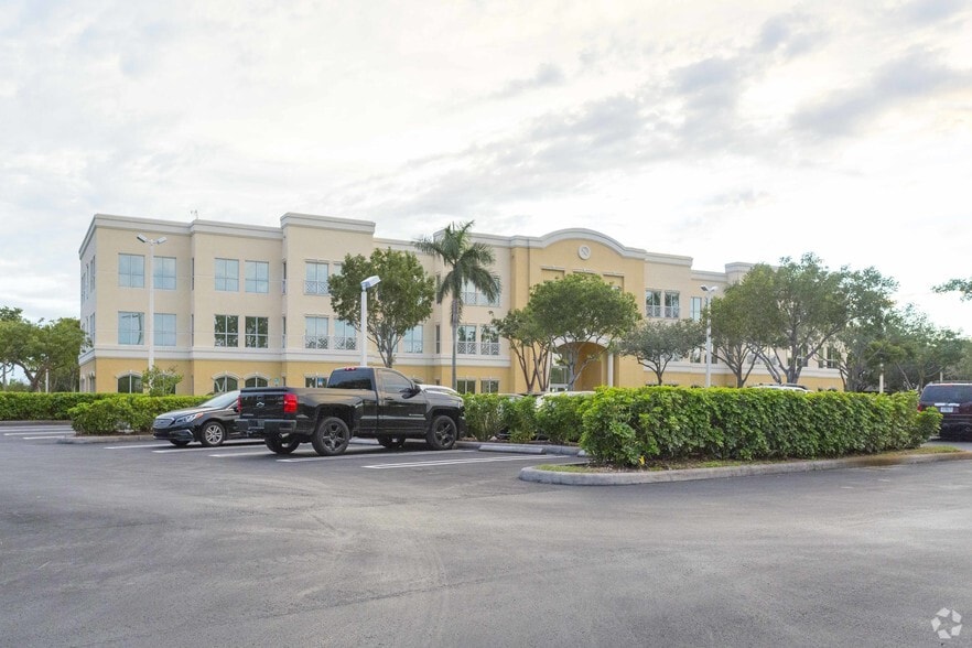 More Photos Of 14400 NW 77th Ct, Miami Lakes Office For Lease