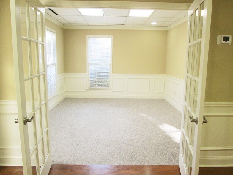 More Photos Of 3867 Holcomb Bridge Rd, Peachtree Corners Office For Lease