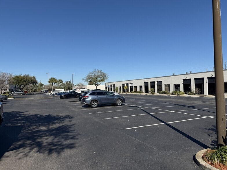 More Photos Of 9225 Ulmerton Rd, Largo Light Manufacturing For Sale