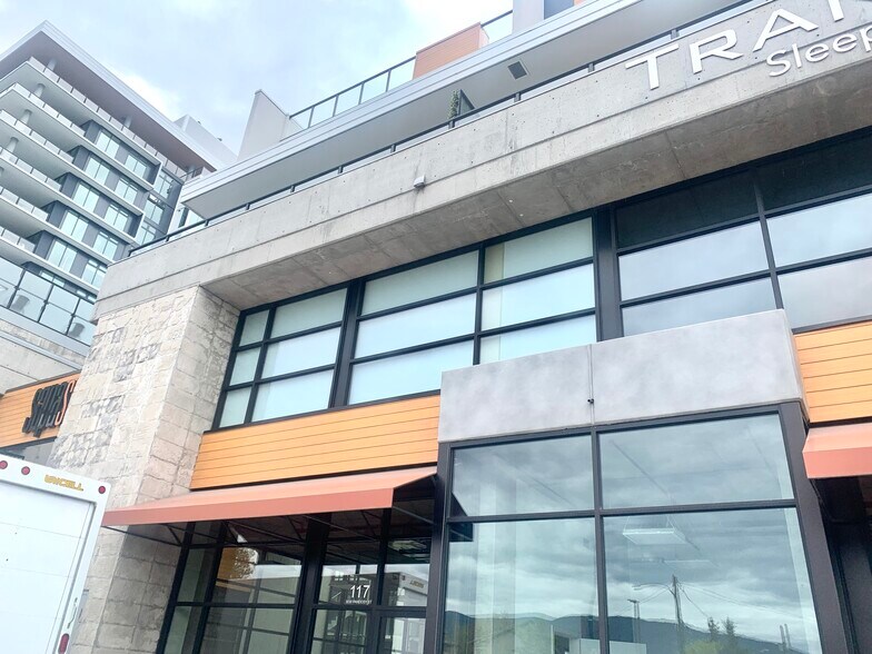 More Photos Of 3030 Pandosy St, Kelowna General Retail For Lease