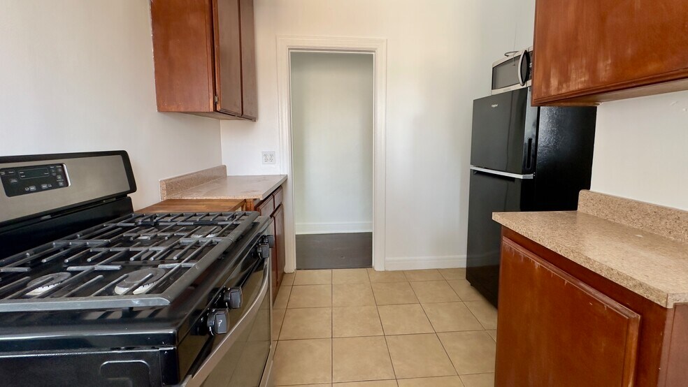 More Photos Of 1920 Kent St, Los Angeles Apartments For Sale