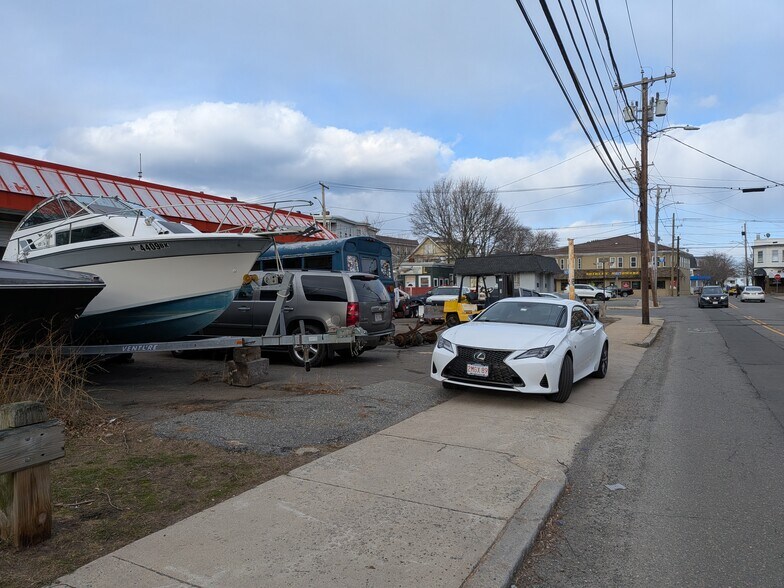 More Photos Of 250 Washington Ave, Winthrop Auto Repair For Sale