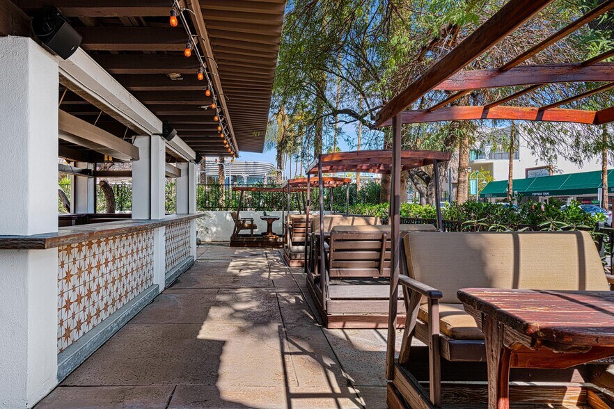 More Photos Of 369 N Palm Canyon Dr, Palm Springs Restaurant For Sale