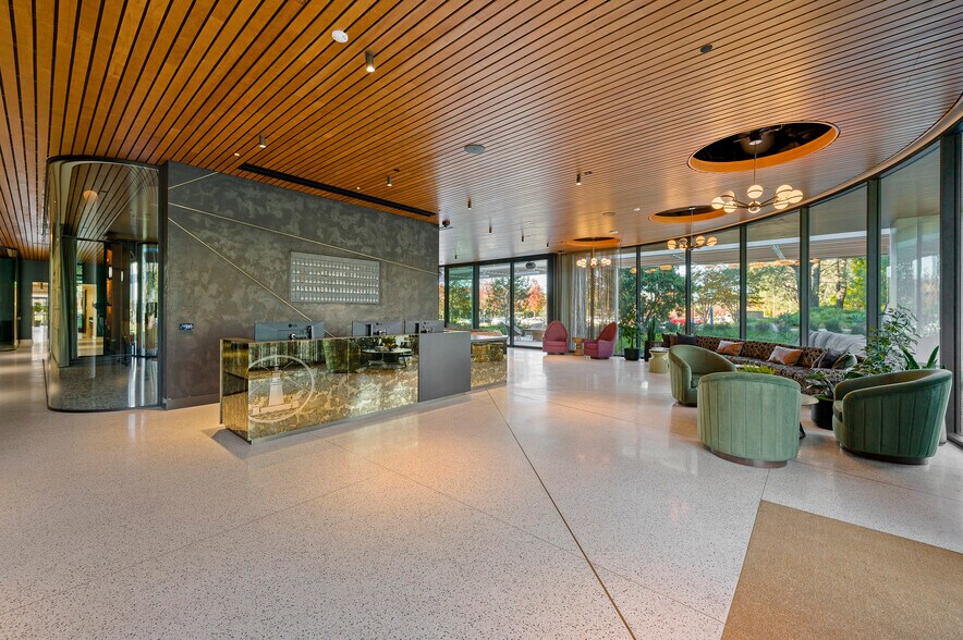 More Photos Of 9605 Scranton Rd, San Diego Office For Lease
