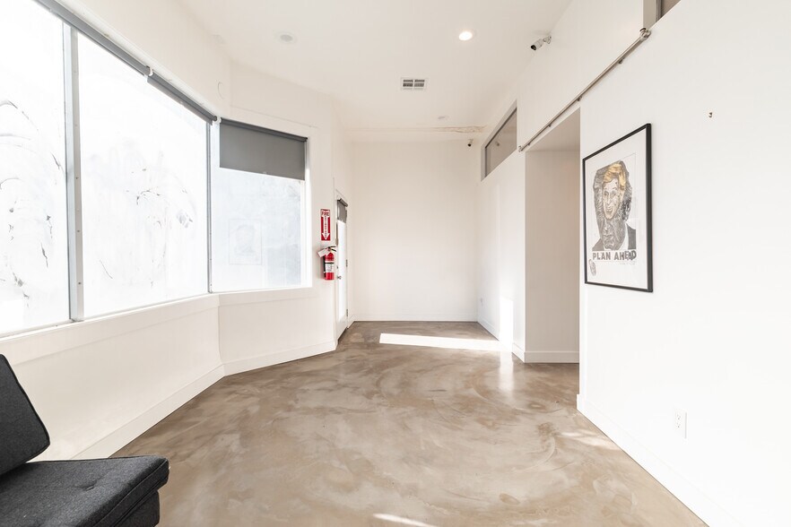 More Photos Of 5655 E Beverly Blvd, Los Angeles General Retail For Lease