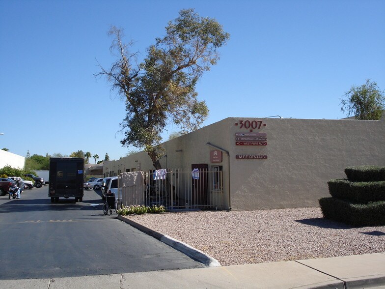 More Photos Of 3007 N 73rd St, Scottsdale Warehouse For Lease