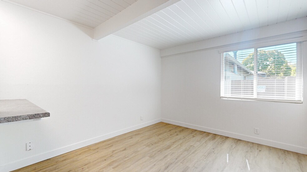 More Photos Of 390-406 Woodland Ave, San Rafael Apartments For Sale