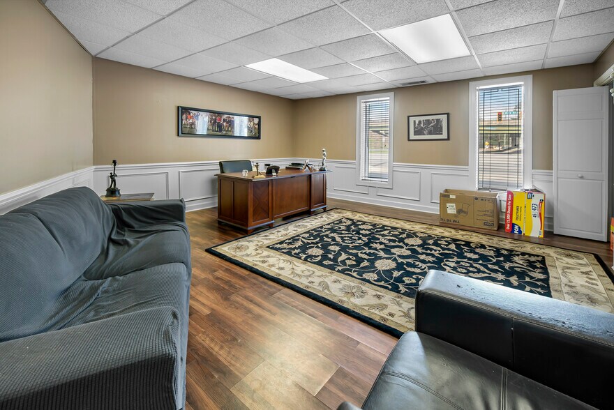 More Photos Of 3237 W Bay St, Savannah Warehouse For Sale