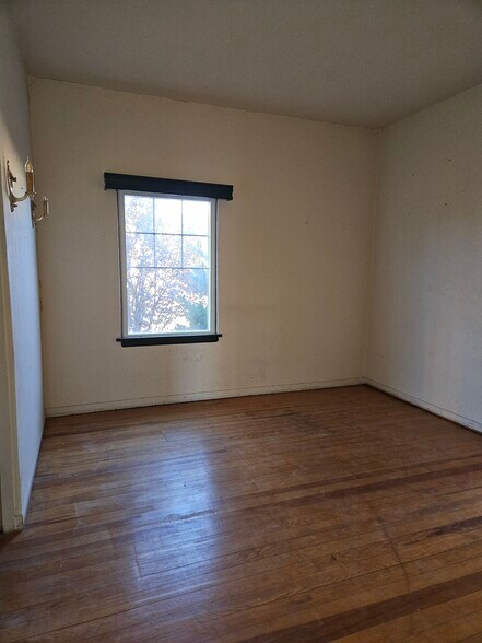 More Photos Of 1431 W Thatcher Blvd, Safford General Retail For Sale