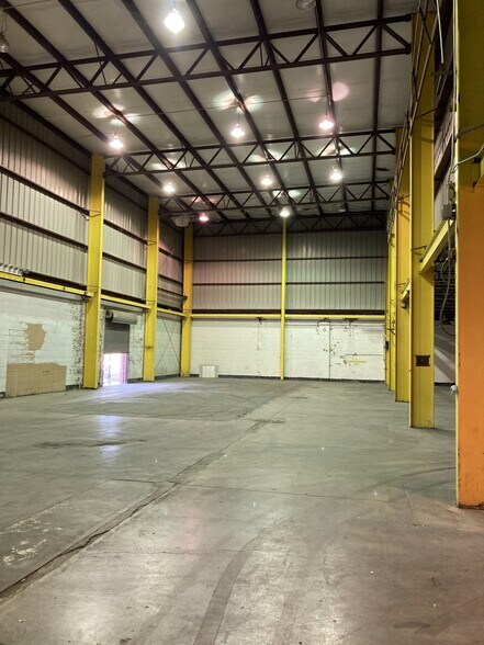 More Photos Of 603 Sunshine Rd, Kansas City Warehouse For Lease