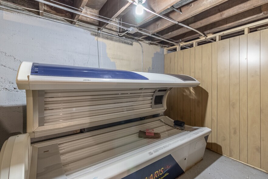 More Photos Of 25 S Park Ave, Le Center General Retail For Sale