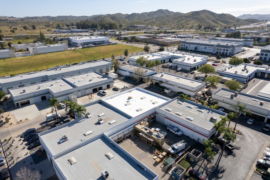 More Photos Of 560 Birch St, Lake Elsinore Manufacturing For Sale