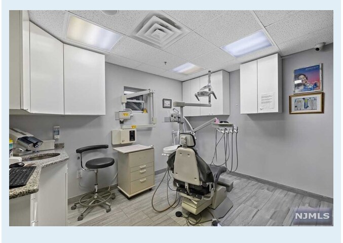 More Photos Of 73-75 Ferry St, Newark Storefront Retail Office For Sale