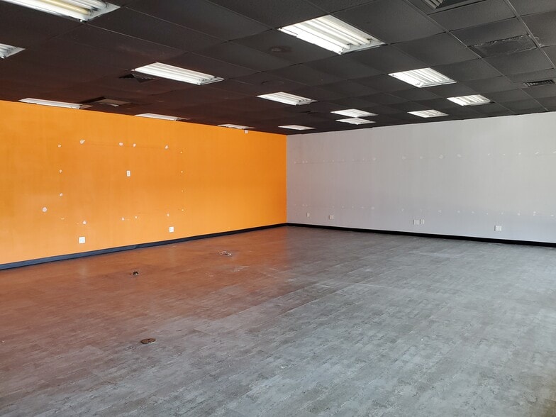 More Photos Of 1600 W Jefferson St, Quincy Unknown For Lease