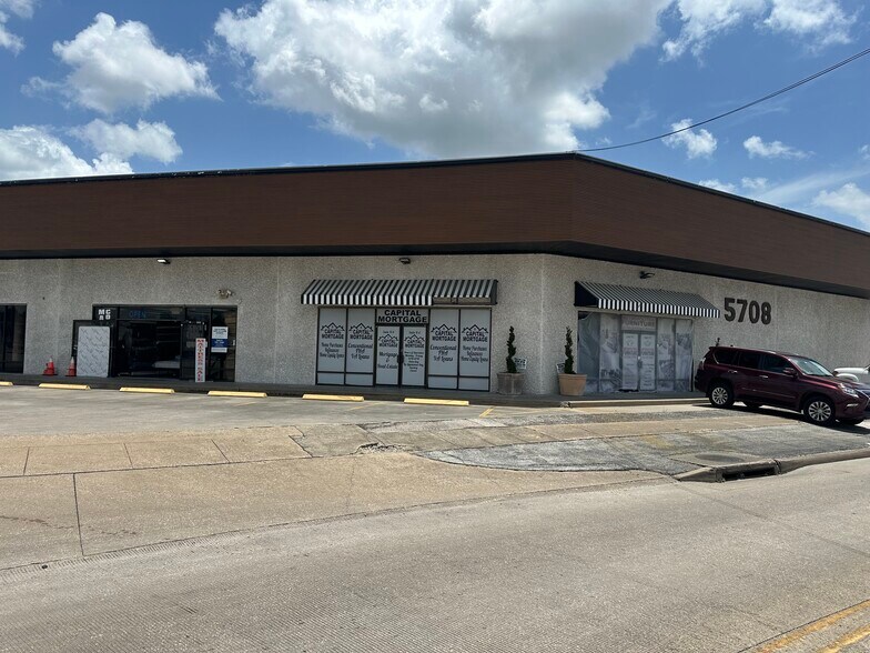 More Photos Of 5708 N Shepherd Dr, Houston Unknown For Lease