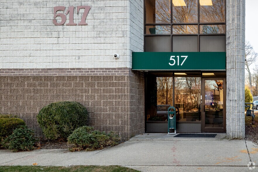 More Photos Of 517 Route 111, Hauppauge Medical For Lease