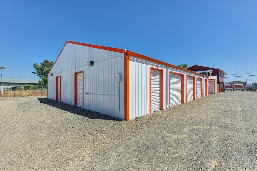 More Photos Of 7965 State Highway 99W, Gerber Self Storage For Sale