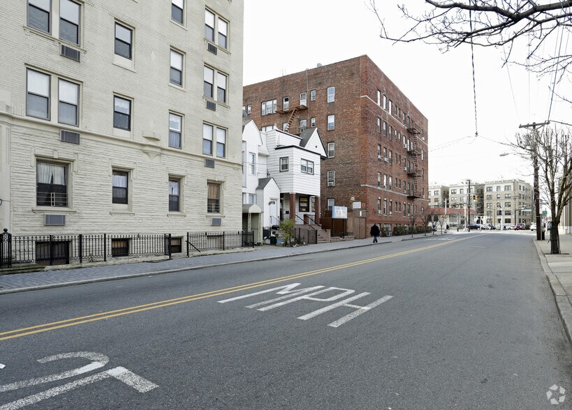 More Photos Of 151 SIP Ave, Jersey City Apartments For Sale