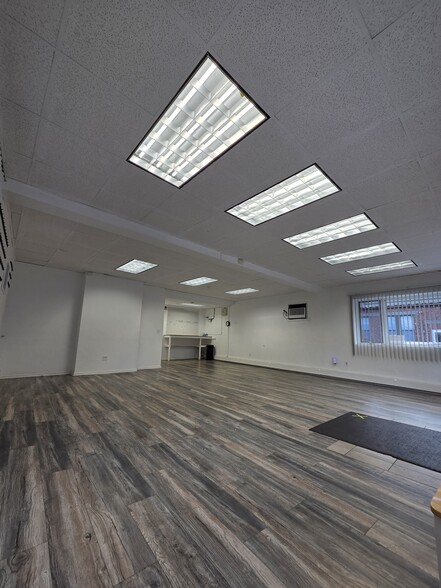 More Photos Of 291 Bloomfield Ave, Caldwell Storefront Retail Office For Lease