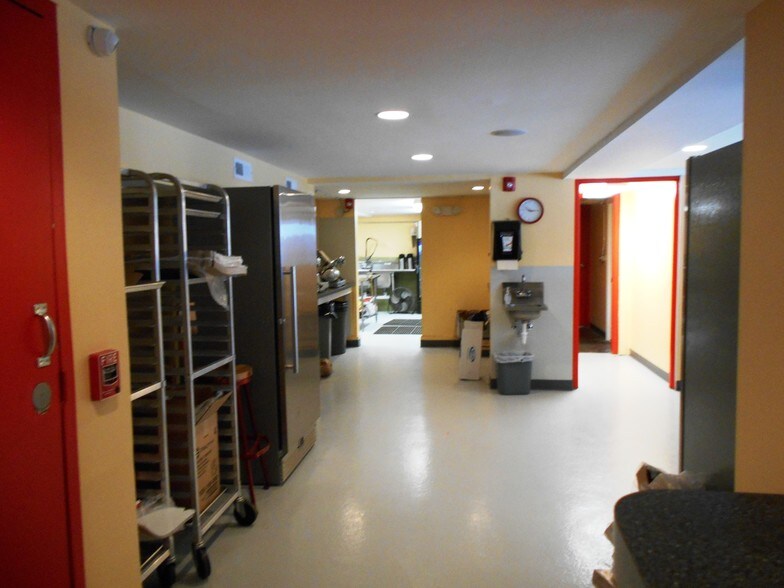 More Photos Of 148 Elizabeth St, Derby Restaurant For Lease