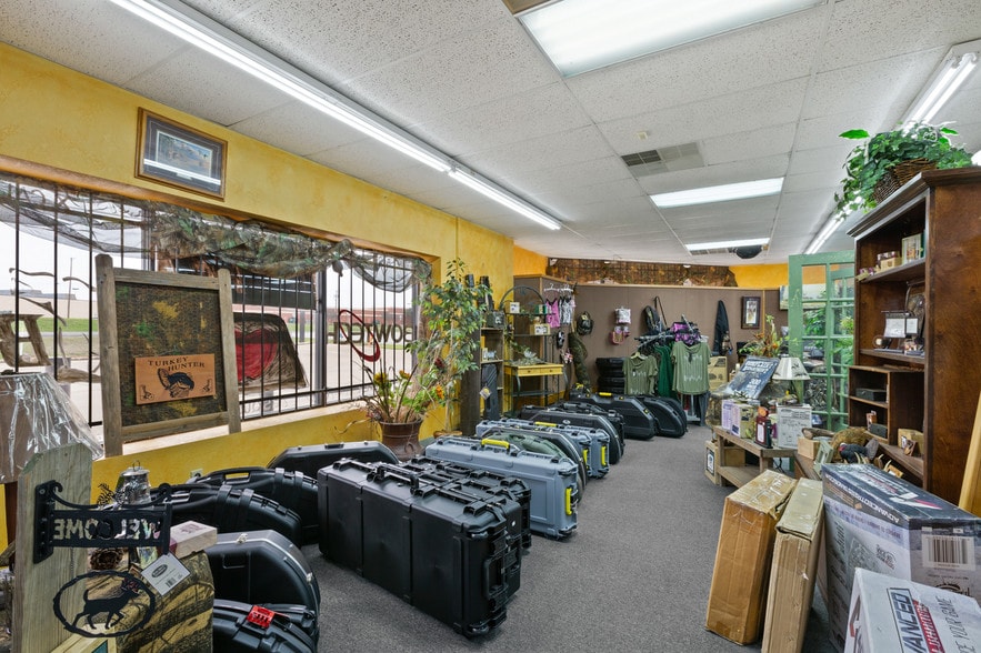 More Photos Of 5500 Franklin Ave, Waco Freestanding For Sale