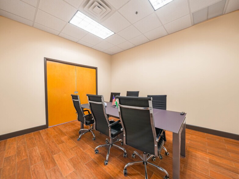More Photos Of 7350 Futures Dr, Orlando Office For Sale