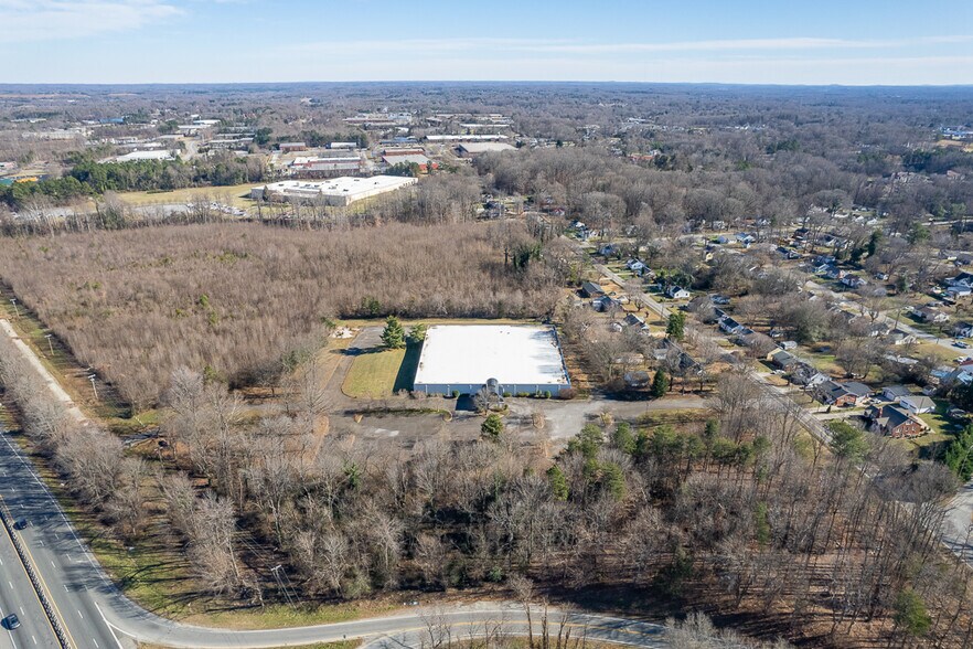 More Photos Of 205 Model Farm Rd, High Point Warehouse For Lease