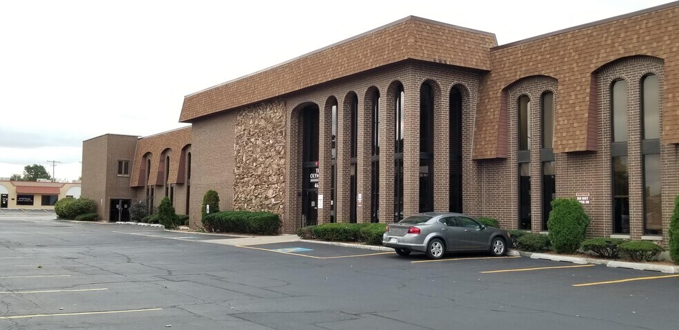 More Photos Of 4647 W 103 St, Oak Lawn Medical For Sale