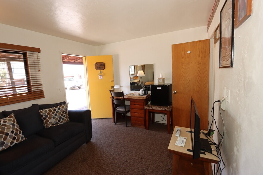 More Photos Of 410 Fremont St, Tombstone Hotel For Sale