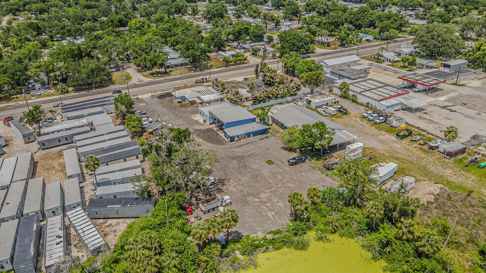 More Photos Of 6911 Gibsonton Dr, Gibsonton Warehouse For Lease