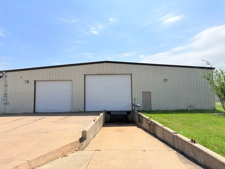 Primary Photo Of 4066 Hatcher Cir, Memphis Unknown For Lease