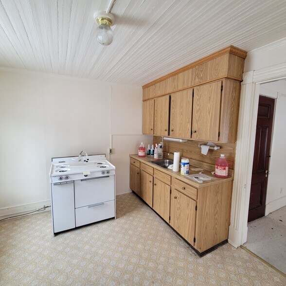 More Photos Of 5319 Route 9W, Newburgh Funeral Home For Sale