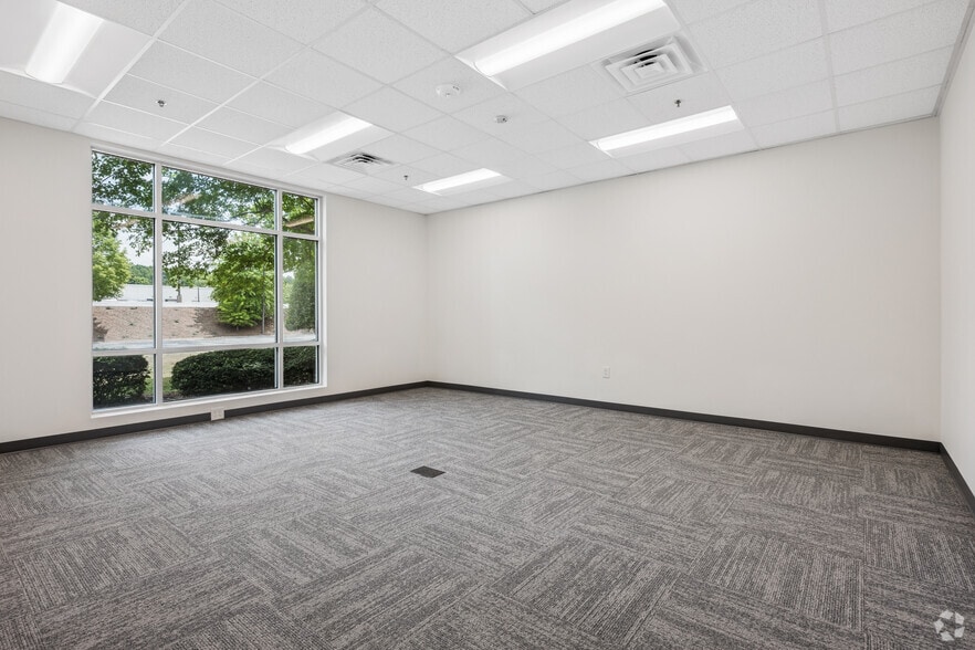 More Photos Of 4336 Federal Dr, Greensboro Unknown For Lease