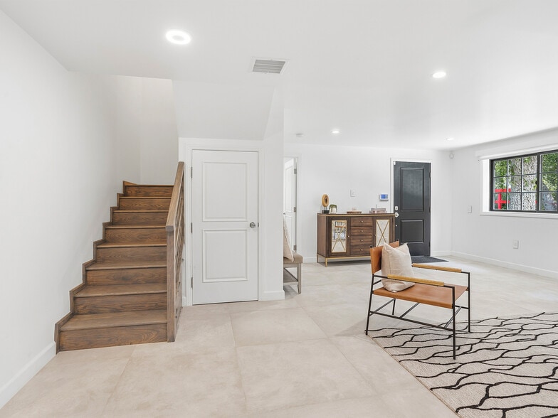 More Photos Of 7580 McGroarty Ter, Tujunga Apartments For Sale