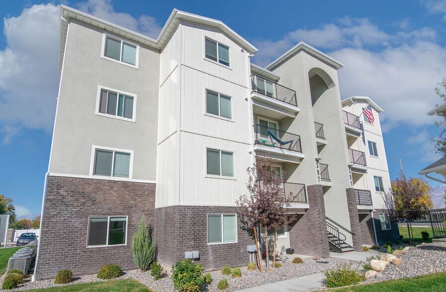 Primary Photo Of 349 W 625 N, Payson Apartments For Sale