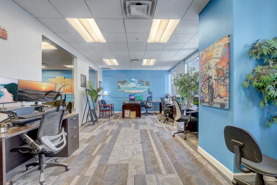 More Photos Of 121-189 S Orange Ave, Orlando Office Residential For Sale