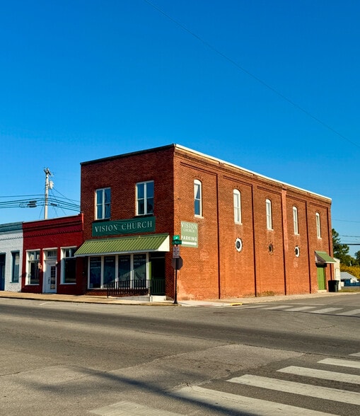Primary Photo Of 300 E Main St, Decherd Office Residential For Sale