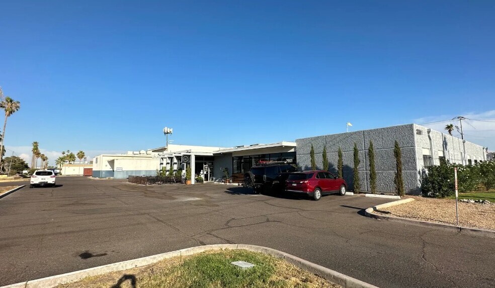 Primary Photo Of 2601 S 24th St, Phoenix Food Processing For Lease