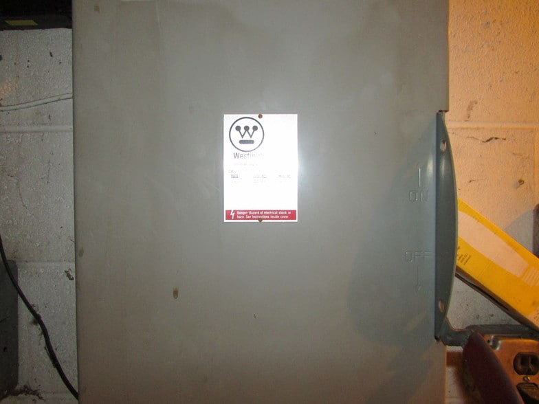 More Photos Of 14033-14055 Achyl Ave, Warren Warehouse For Sale