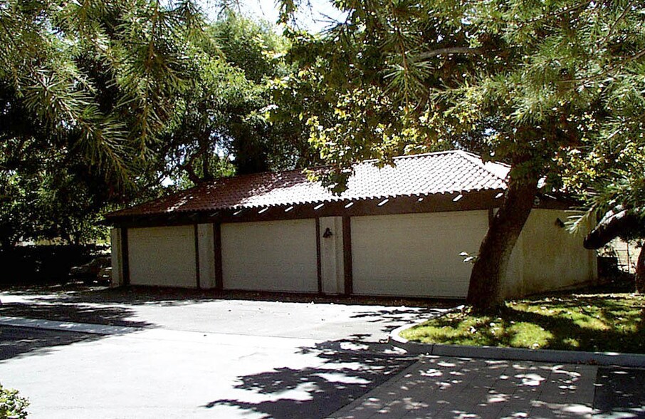 More Photos Of 26401 Calle Rolando, San Juan Capistrano Light Distribution For Lease