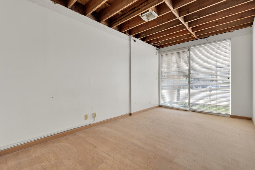 More Photos Of 2951-2953 Lincoln Blvd, Santa Monica Loft Creative Space For Sale